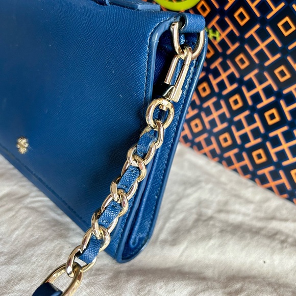 Tory Burch Saffiano Leather Handle Bag - Picture 5 of 11